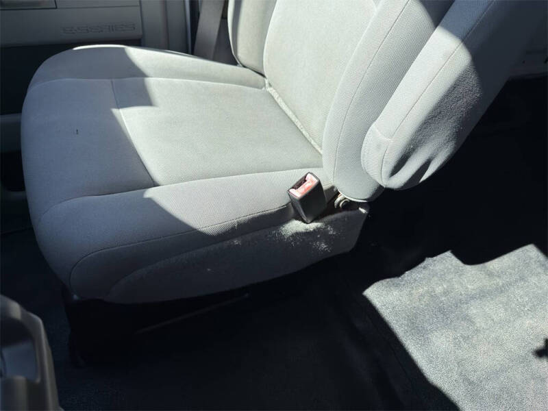 2013 Ford E-Series E-350 SD