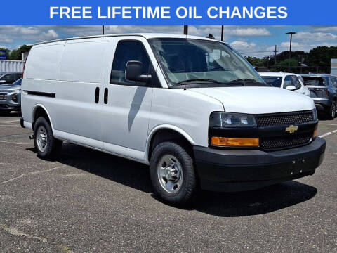 2023 Chevrolet Express 2500