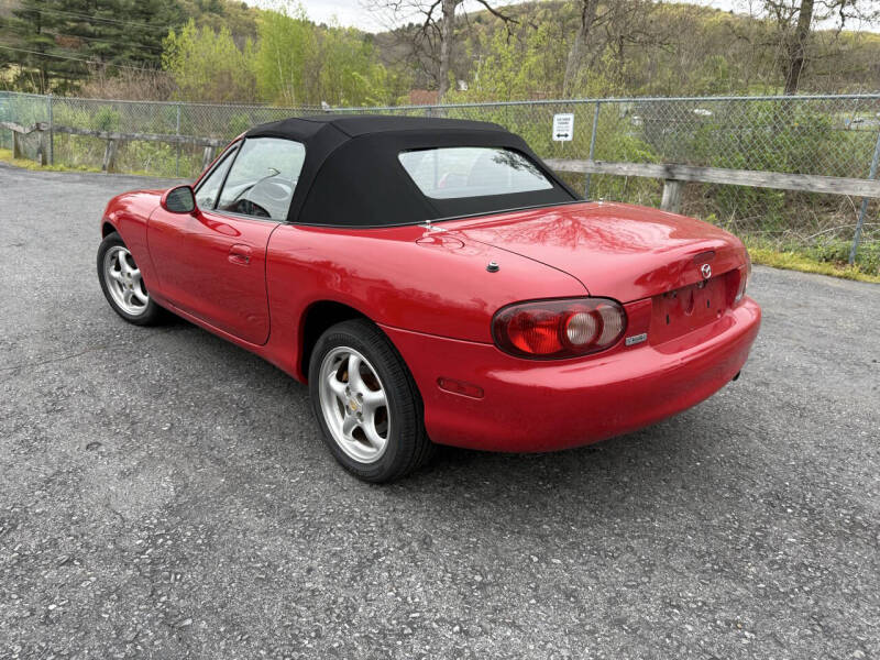 2002 Mazda MX-5 Miata