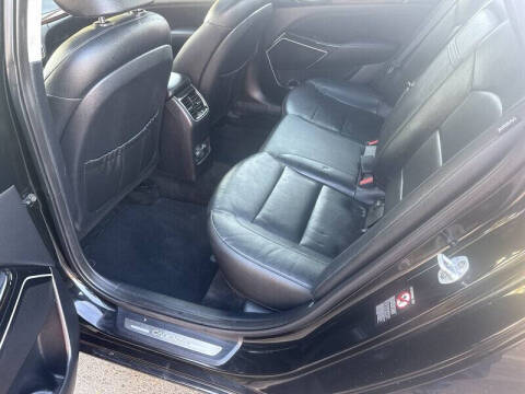 2017 Kia Cadenza Premium