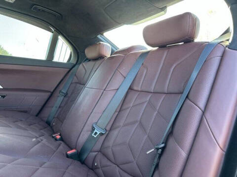 2025 BMW 7 Series 740i xDrive