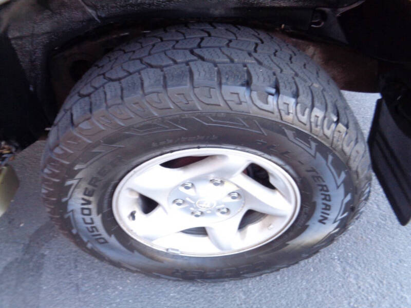 2001 Toyota Sequoia SR5