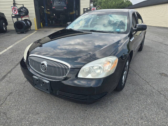 2007 Buick Lucerne for sale at QUEENSGATE AUTO SALES in York, PA