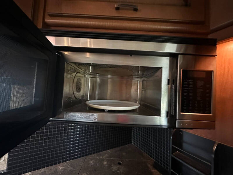 2015 Fleetwood RV Excursion 35B