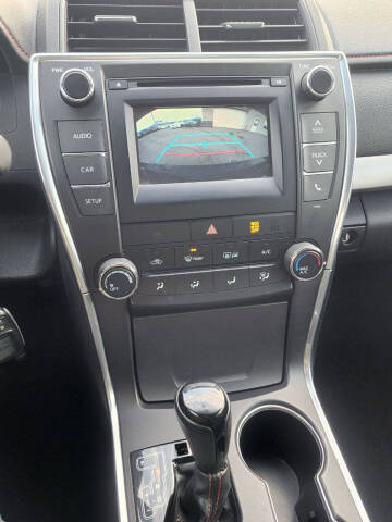 2015 Toyota Camry SE