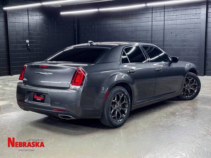 2018 Chrysler 300 S