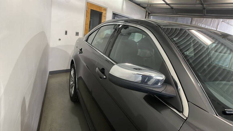 2016 Ford Taurus Limited