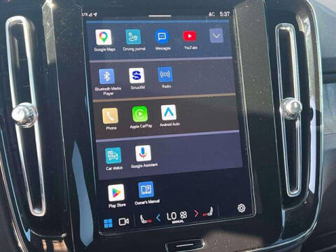2023 Volvo XC40 B5 Core