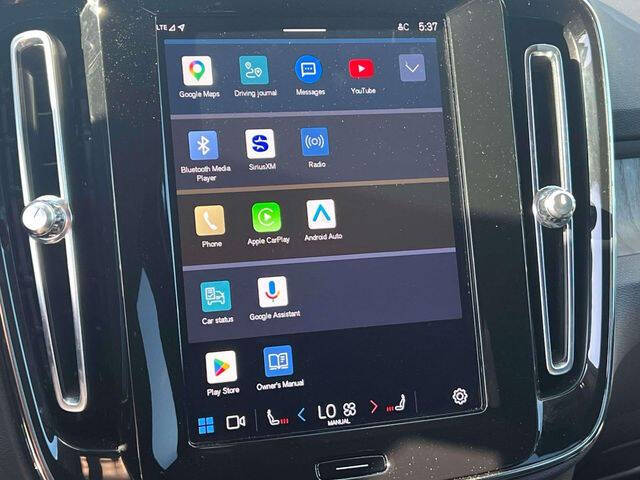 2023 Volvo XC40 B5 Core