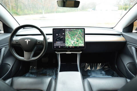 2019 Tesla Model 3 Mid Range