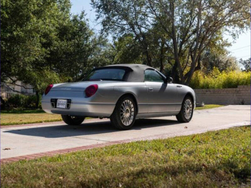 2002 Ford Thunderbird Deluxe