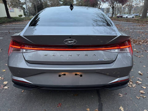 2023 Hyundai Elantra Hybrid Blue