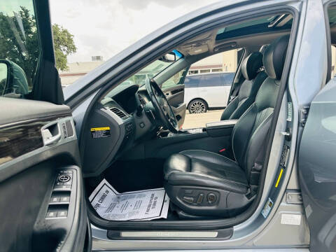 2015 Hyundai Genesis