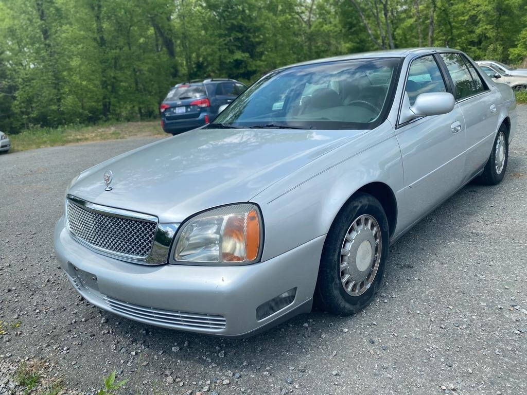 Silver 2000 Cadillac DeVille Base 4dr Sedan 1