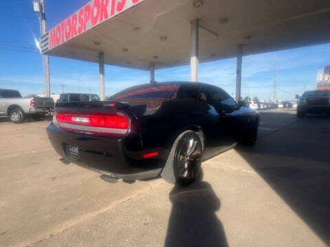 2014 Dodge Challenger SRT8