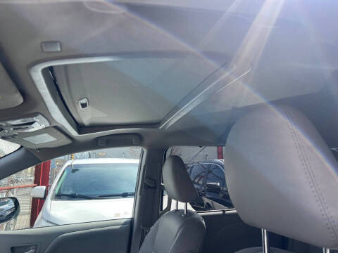 2019 Toyota Sienna XLE 8-Passenger