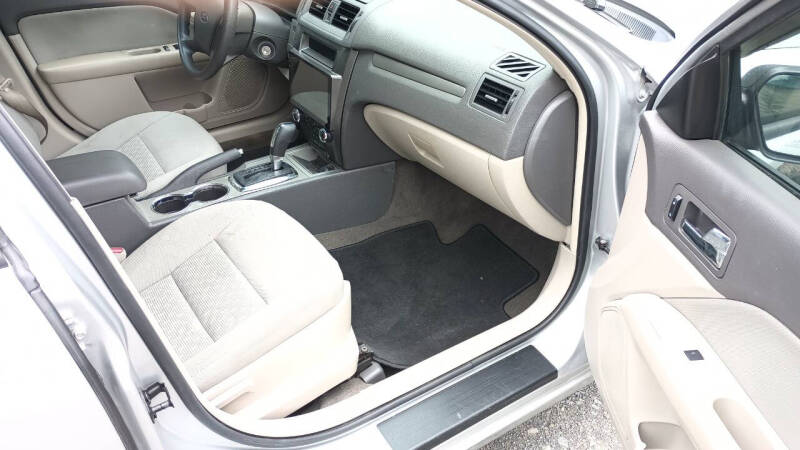 2010 Ford Fusion S