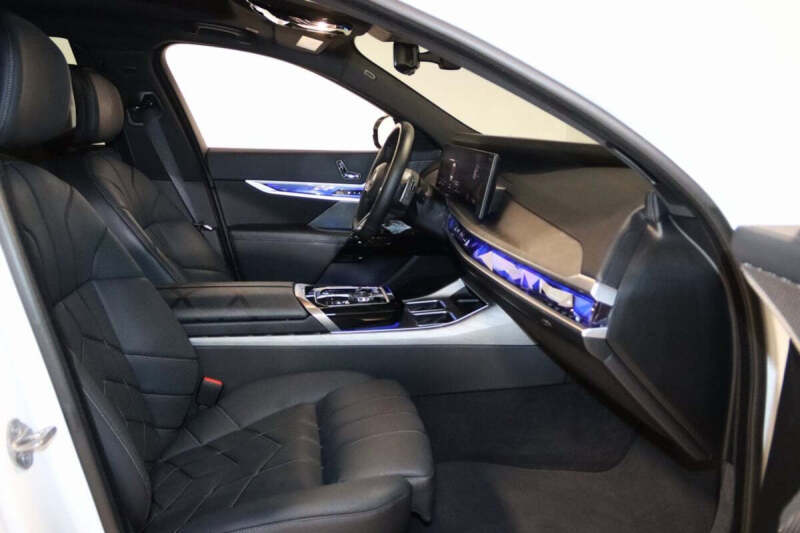 2023 BMW 7 Series 760i xDrive