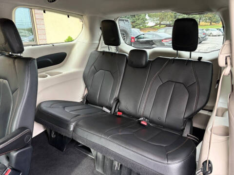 2020 Chrysler Pacifica Touring L