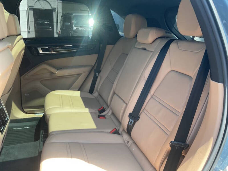 2019 Porsche Cayenne E-Hybrid