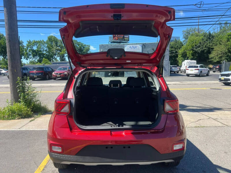 2025 Hyundai Venue SE