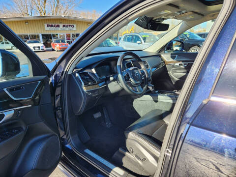 2017 Volvo XC90 T6 Momentum