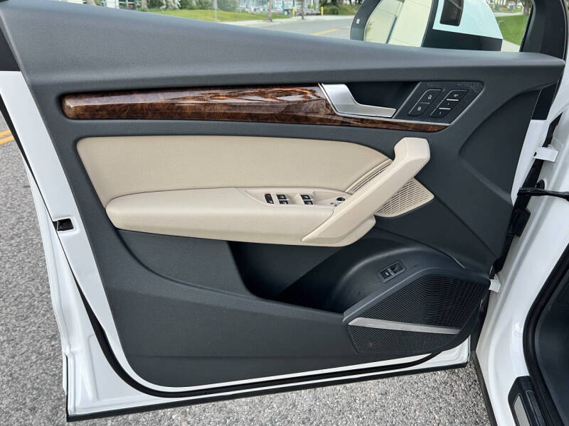 2018 Audi Q5 2.0T quattro Premium Plus