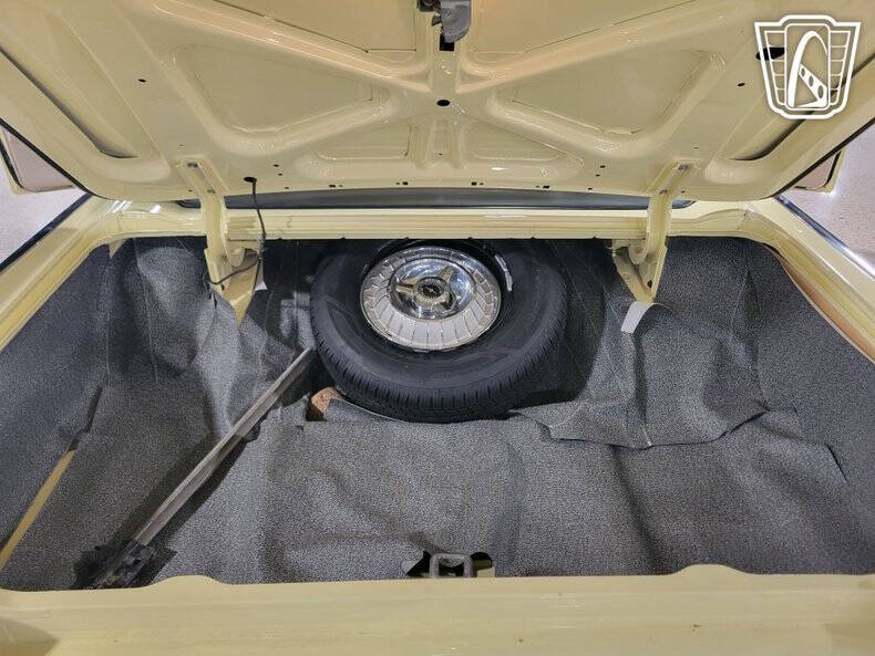 1963 Ford Thunderbird