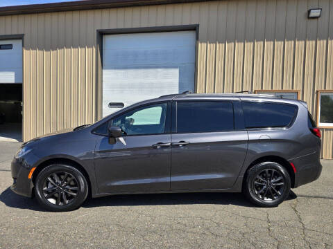 2020 Chrysler Pacifica Launch Edition