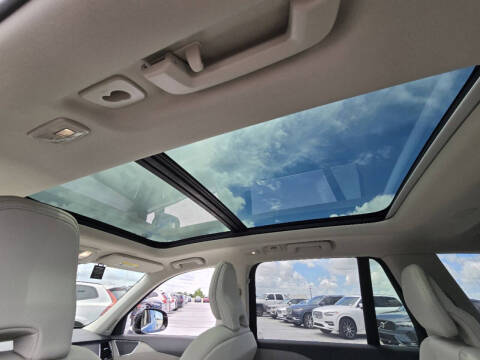 2025 Volvo XC90 B6 Plus Bright Theme 7P