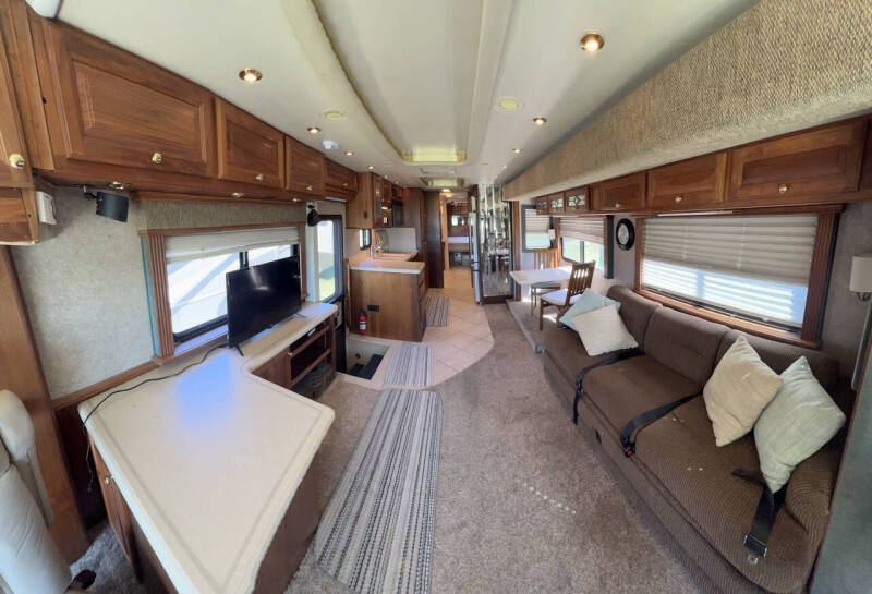 2002 Foretravel GV320 4010