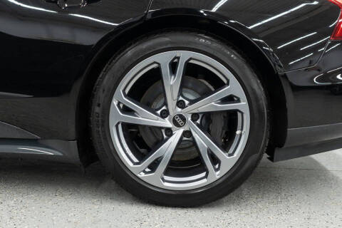 2023 Audi e-tron GT quattro Premium Plus