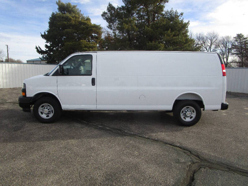 2025 Chevrolet Express 2500