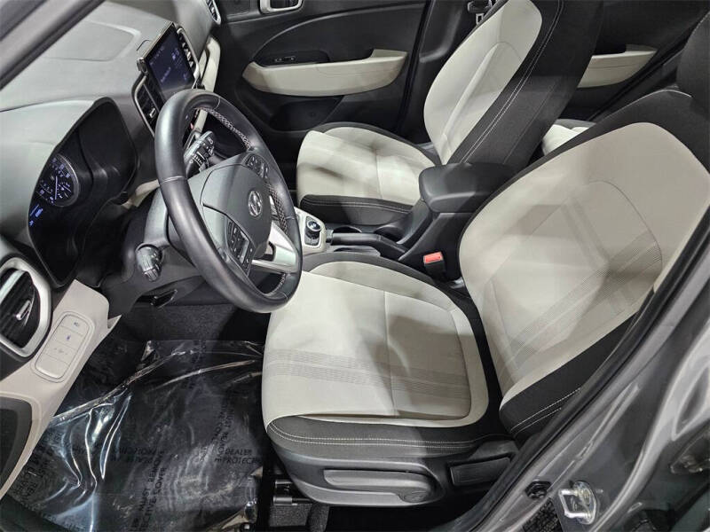 2022 Hyundai Venue SEL