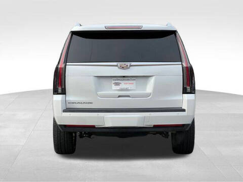 2017 Cadillac Escalade Standard