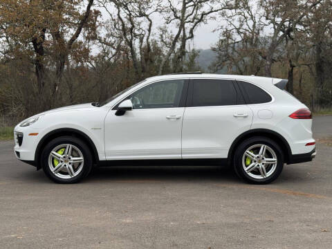 2016 Porsche Cayenne S E-Hybrid