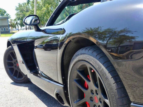 2004 Dodge Viper SRT-10