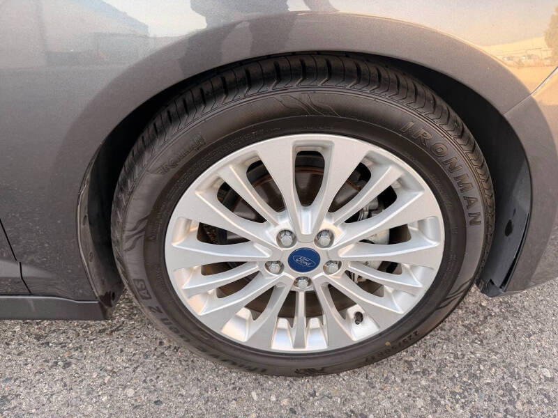 2017 Ford C-MAX Hybrid SE