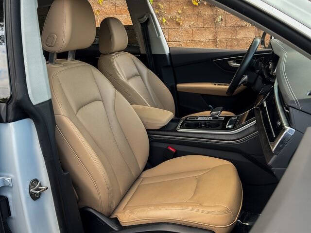 2025 Audi Q8 quattro Premium Plus 55 TFSI