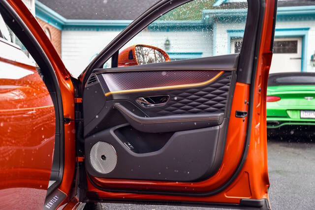 2024 Bentley Flying Spur Mulliner W12