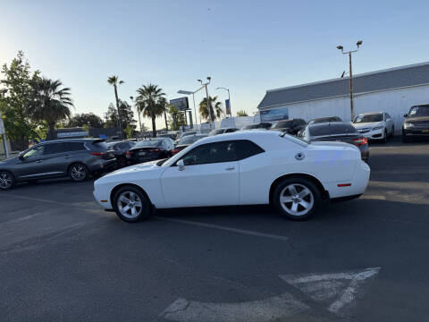 2012 Dodge Challenger SXT