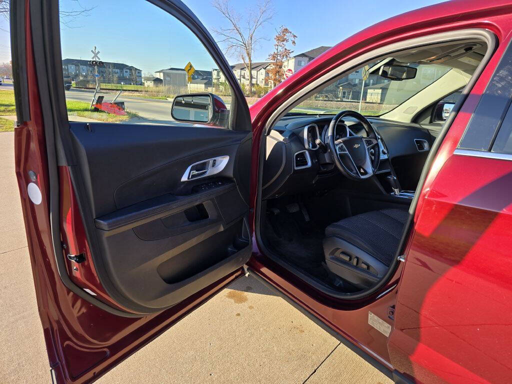 2017 Chevrolet Equinox LT photo 9