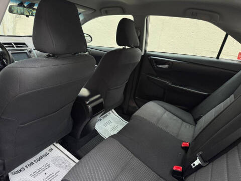 2017 Toyota Camry Hybrid LE