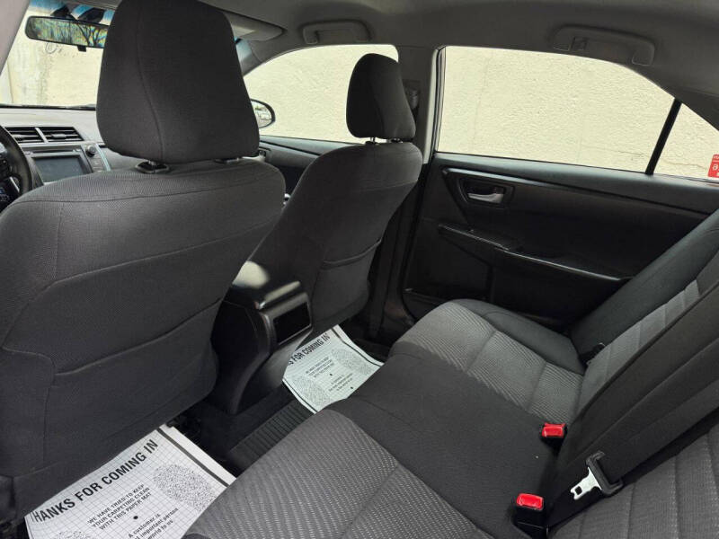 2017 Toyota Camry Hybrid LE