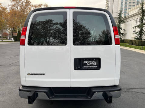 2024 Chevrolet Express 2500