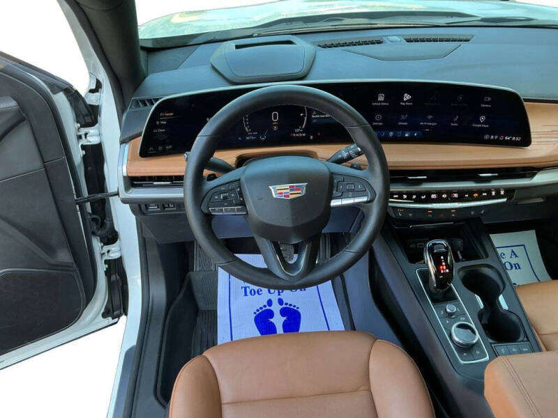 2024 Cadillac XT4 Sport