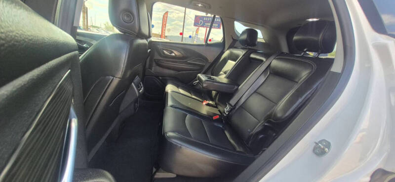 2023 GMC Terrain SLT