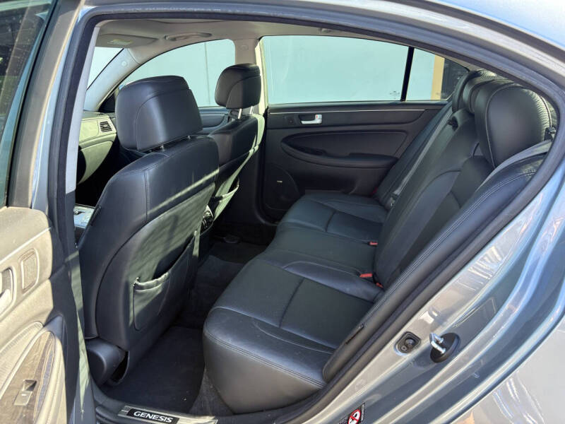 2014 Hyundai Genesis 5.0L R-Spec