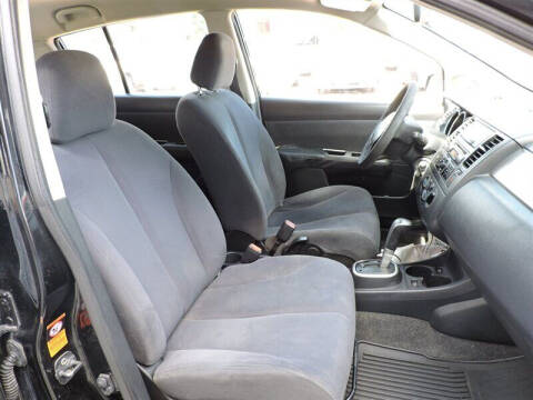 2009 Nissan Versa 1.8 S