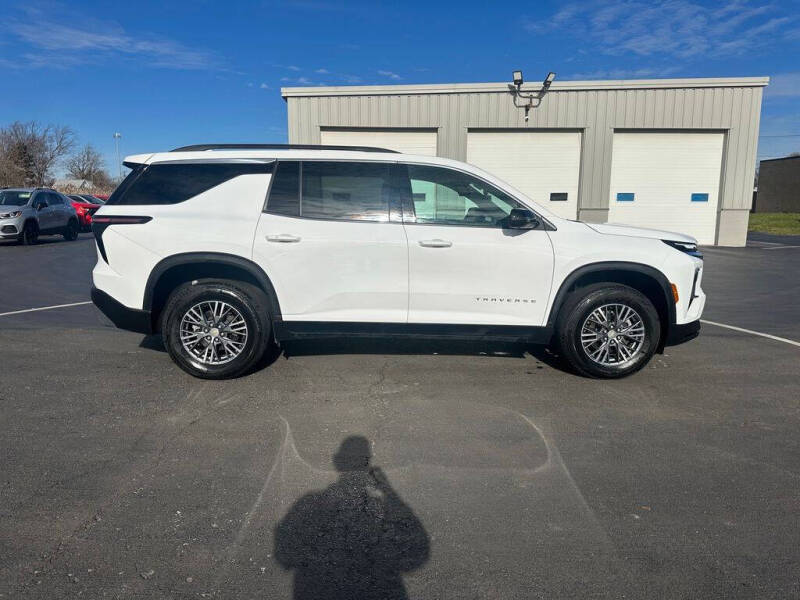 2024 Chevrolet Traverse LT